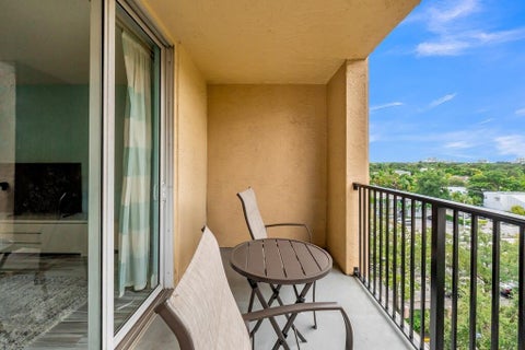Tiny photo for 520 SE 5TH Avenue #2512, Fort Lauderdale, FL 33301 (MLS # B26083811)