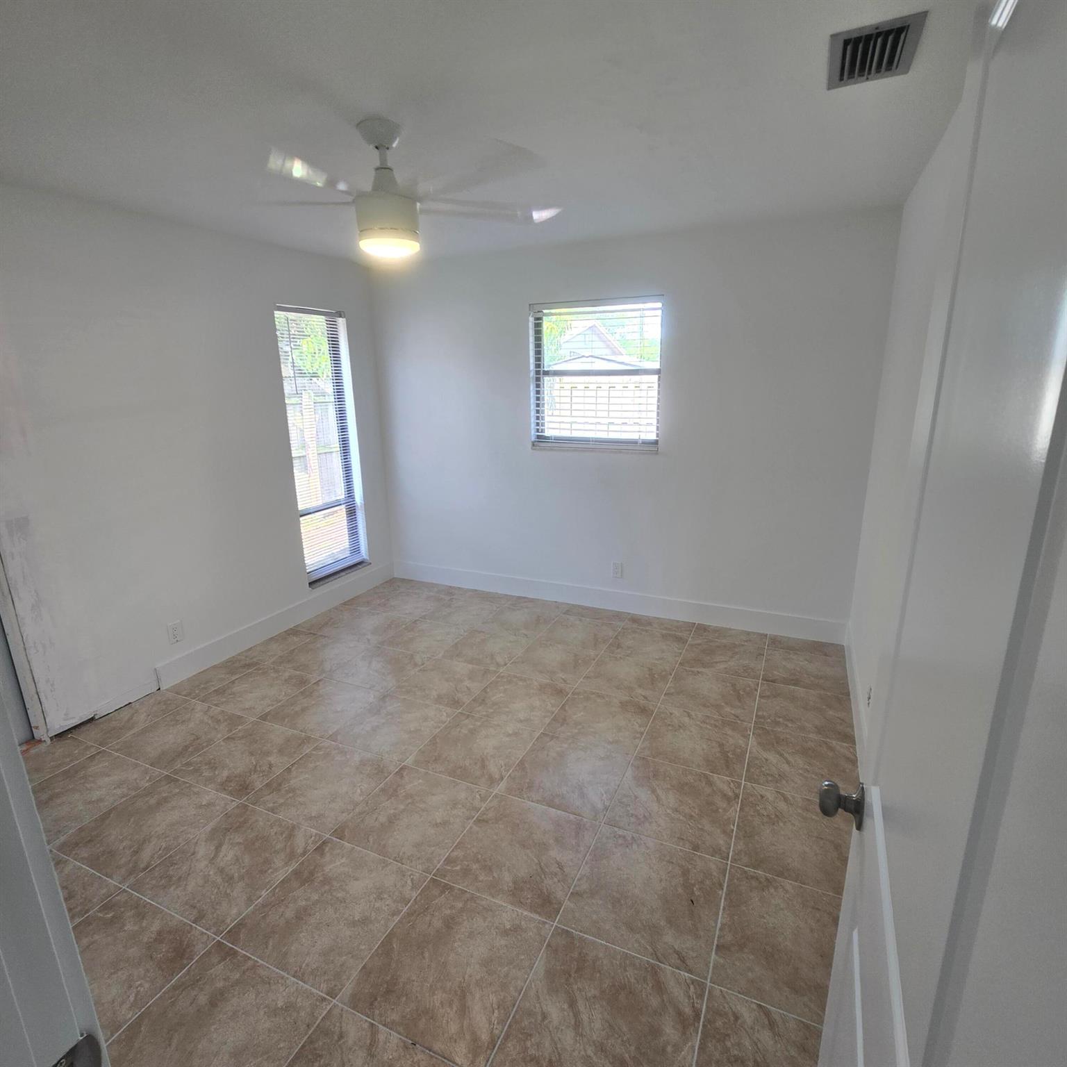 WOODCREST - Residential Lease