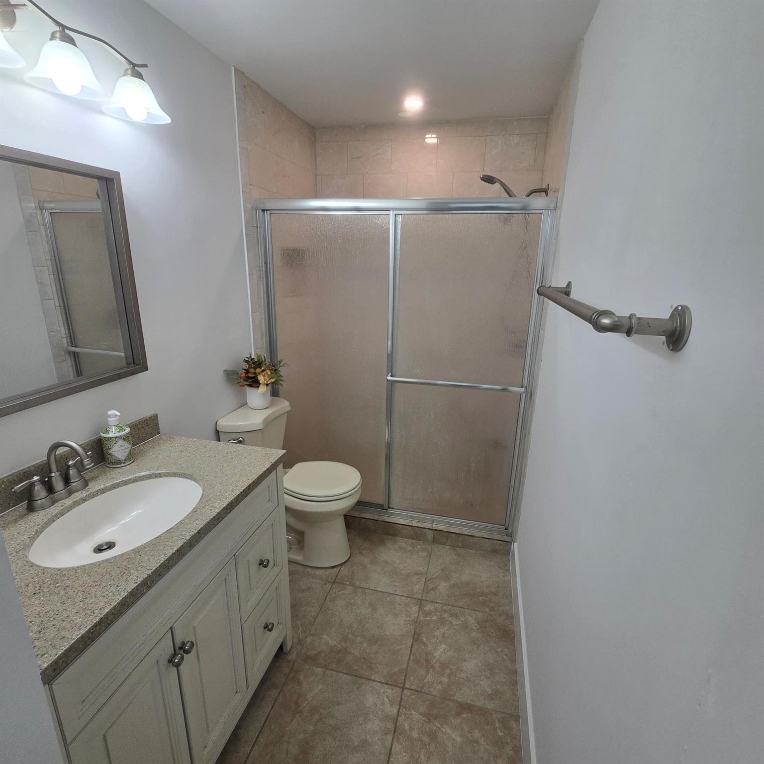 WOODCREST - Residential Lease