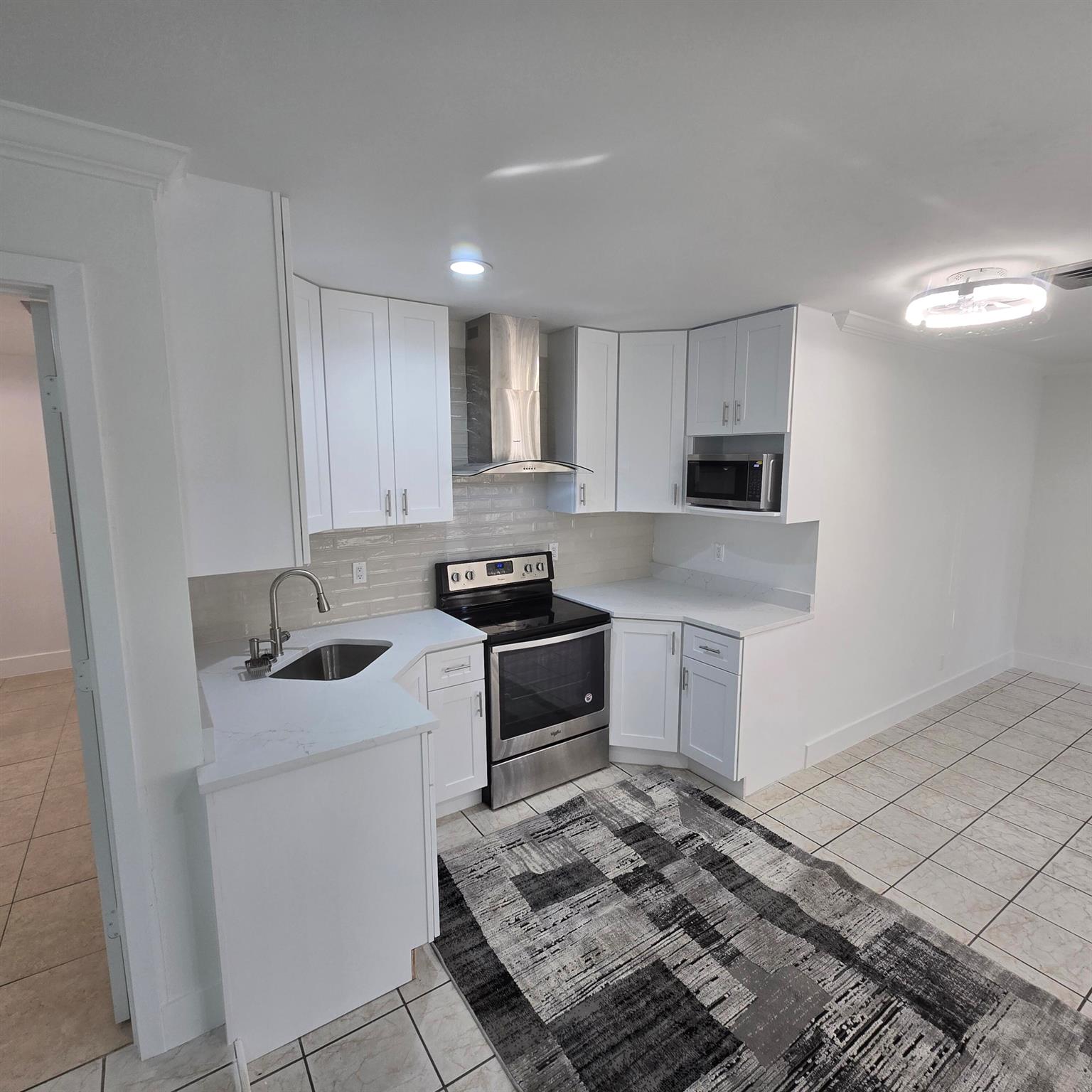 WOODCREST - Residential Lease