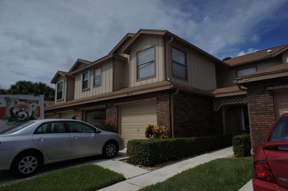 This spacious townhouse/condo has been fully updated. It overlooks the private pool and garden area. Riverbridge is a manned gated community offering, security patrol and amenities.Includes HBO, basic cable and water. This is community does NOT have an age restriction Personal pick-up truck and/or motorcycle must remain in the garage - cannot be left in driveway overnight.