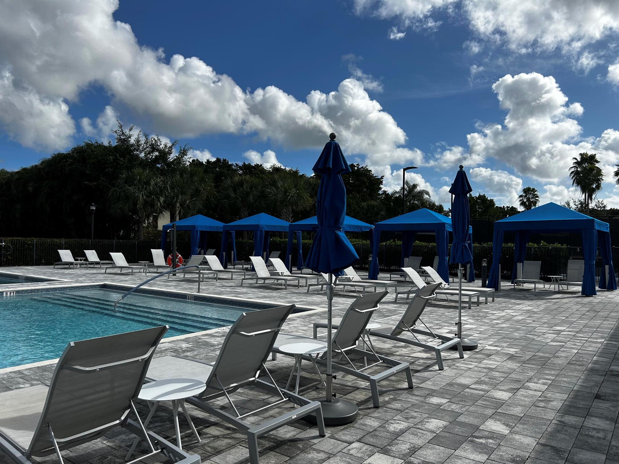 AVALON TRAILS AT VILLAGES - Residential