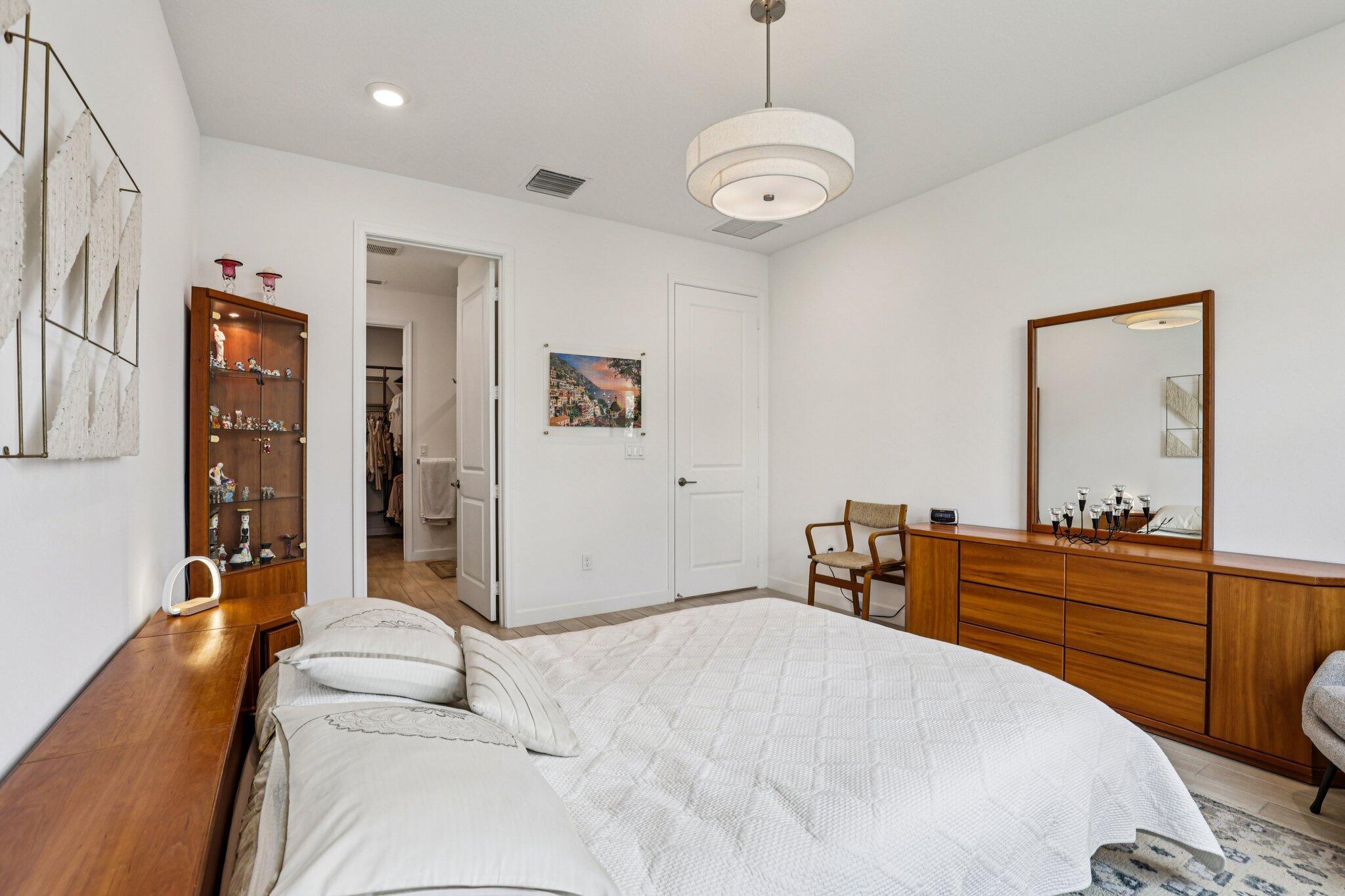 AVALON TRAILS AT VILLAGES - Residential