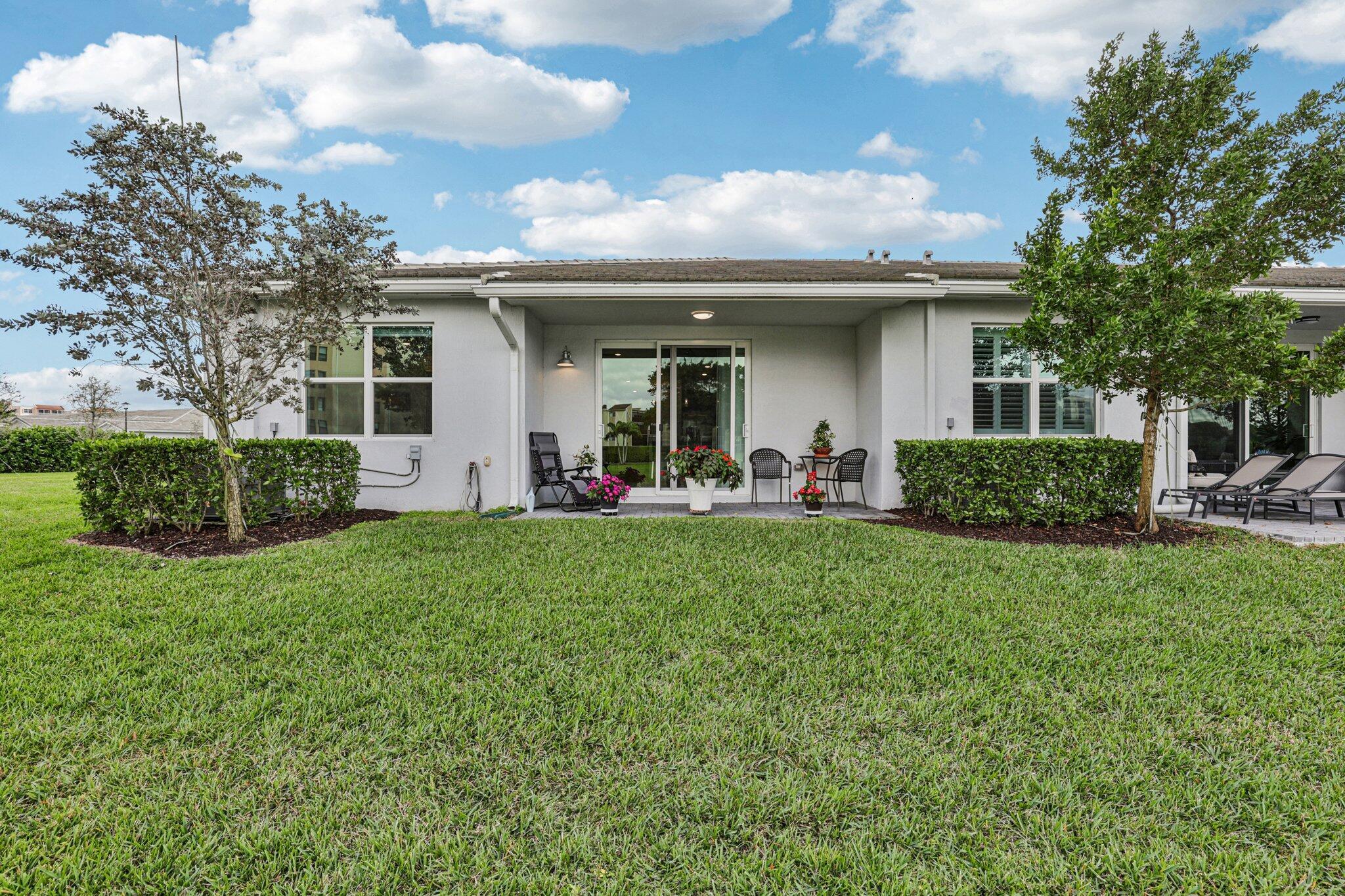 AVALON TRAILS AT VILLAGES - Residential