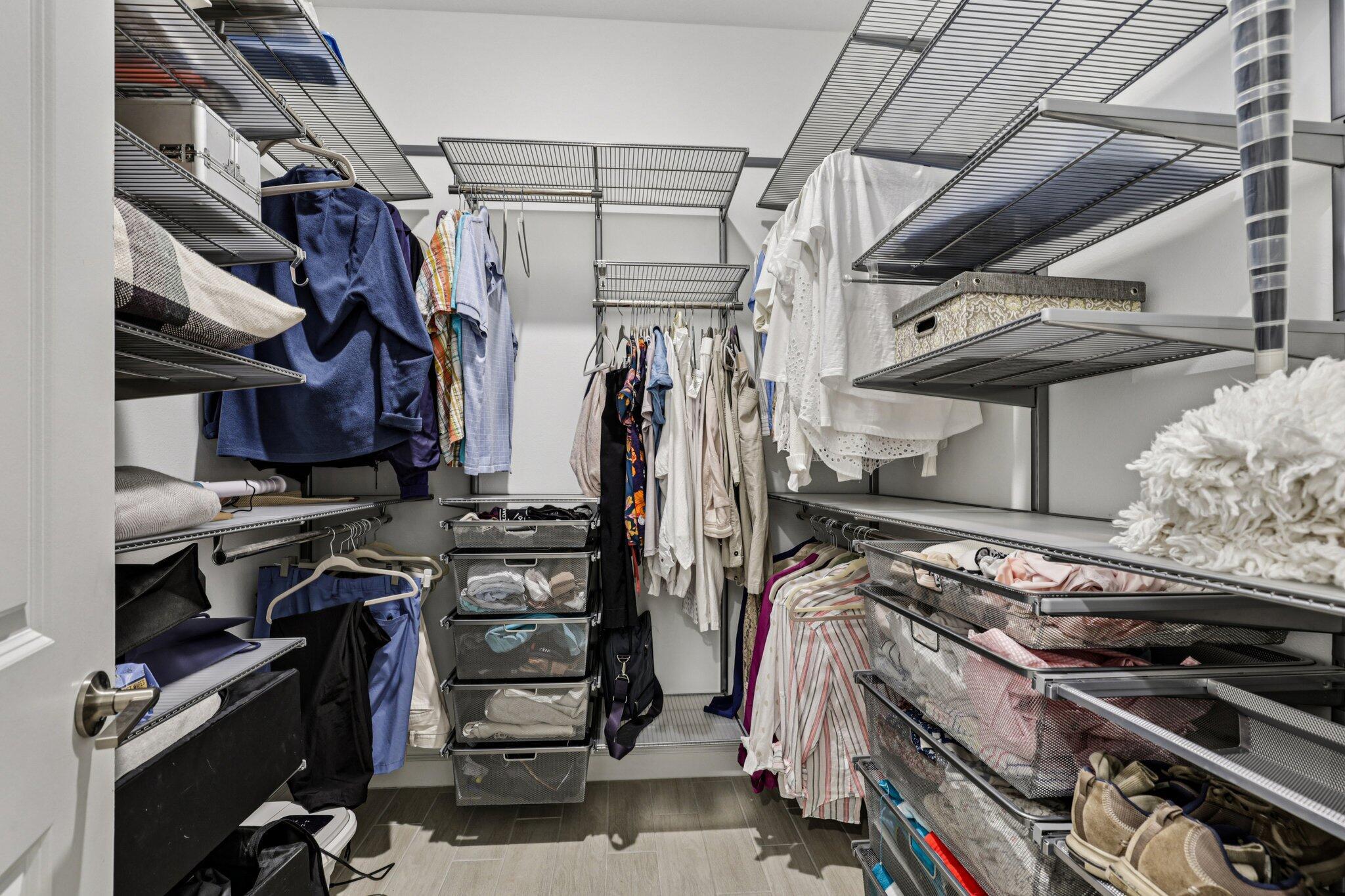 AVALON TRAILS AT VILLAGES - Residential