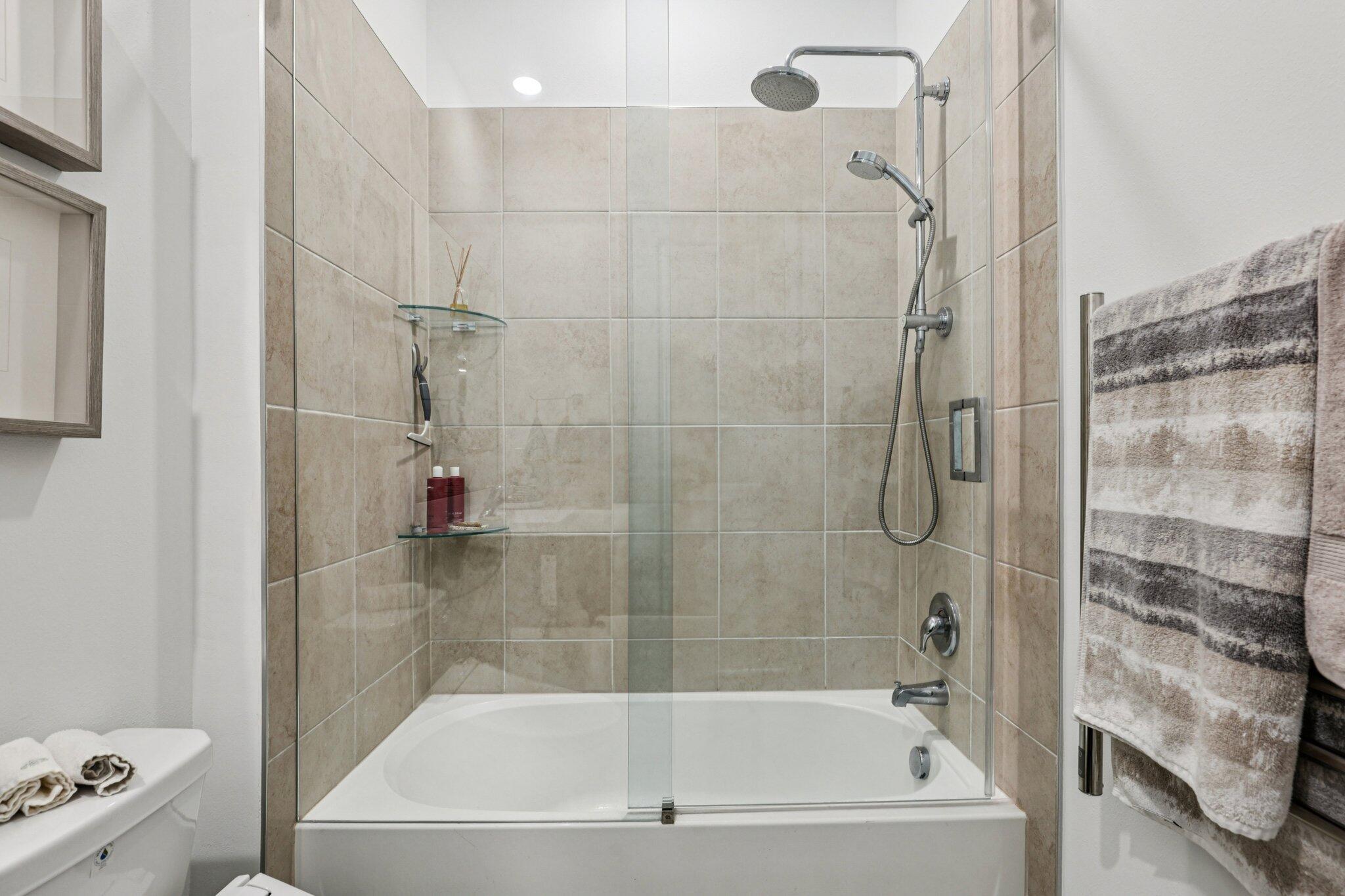 AVALON TRAILS AT VILLAGES - Residential