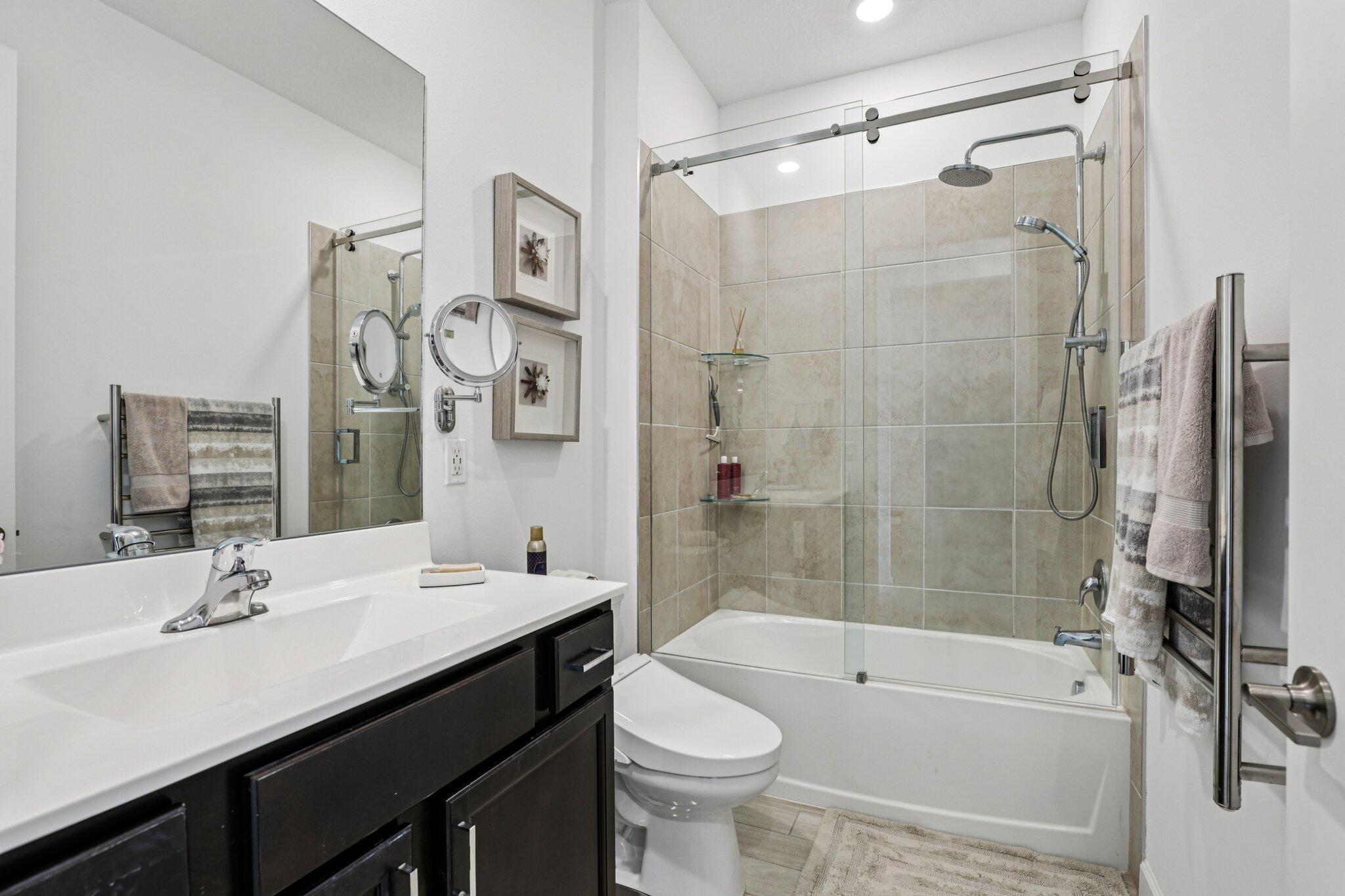 AVALON TRAILS AT VILLAGES - Residential