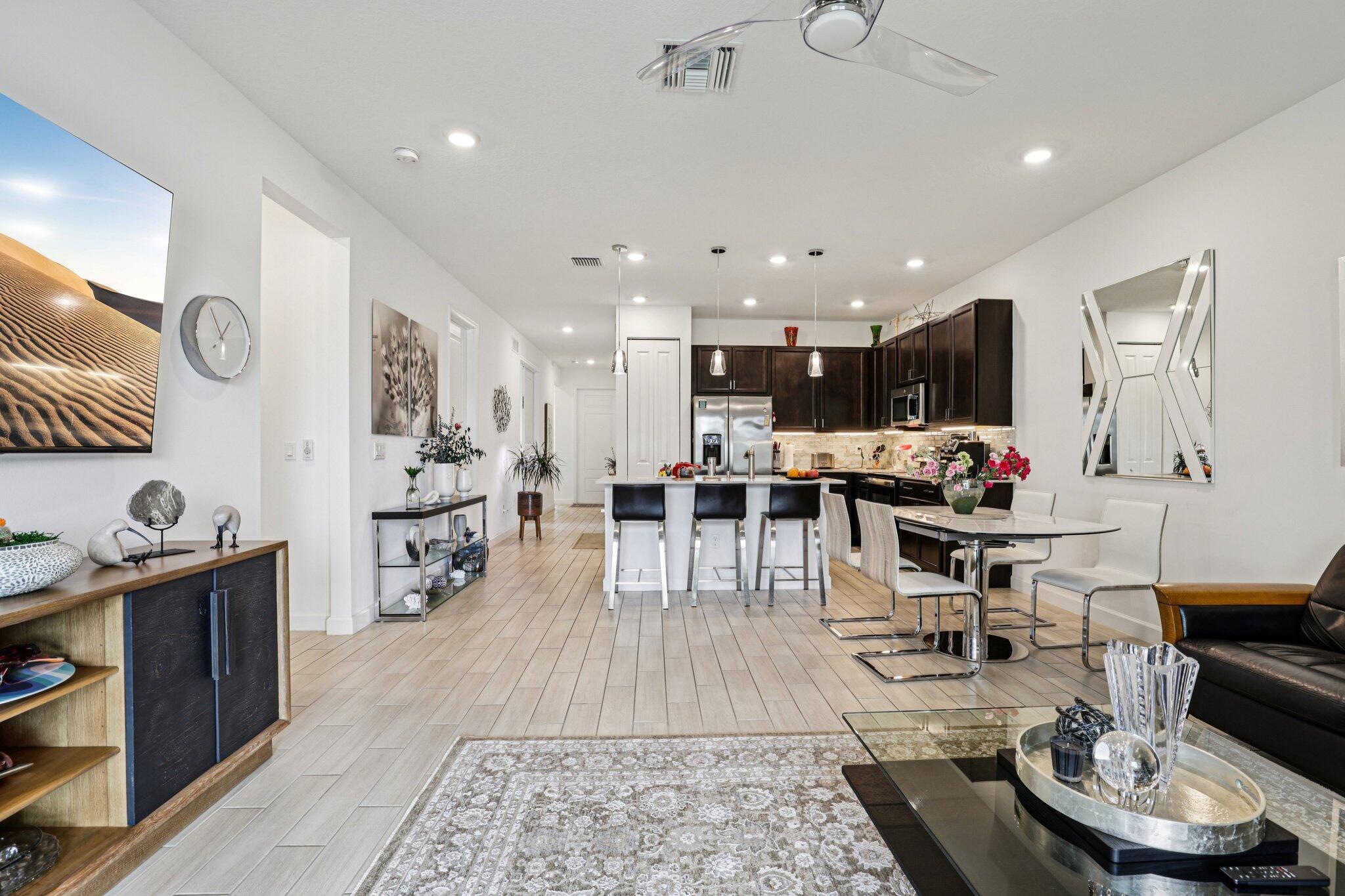 AVALON TRAILS AT VILLAGES - Residential