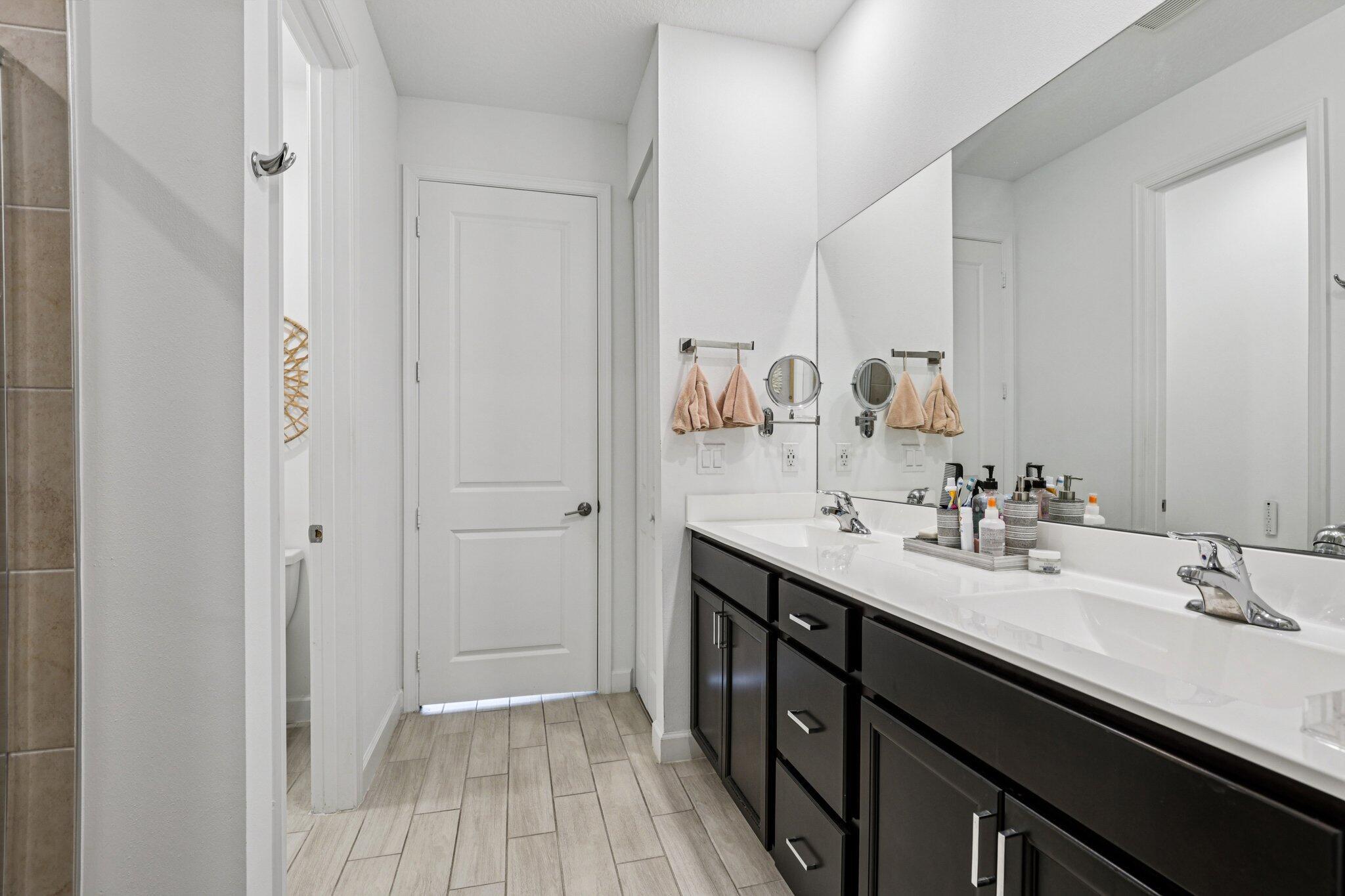 AVALON TRAILS AT VILLAGES - Residential