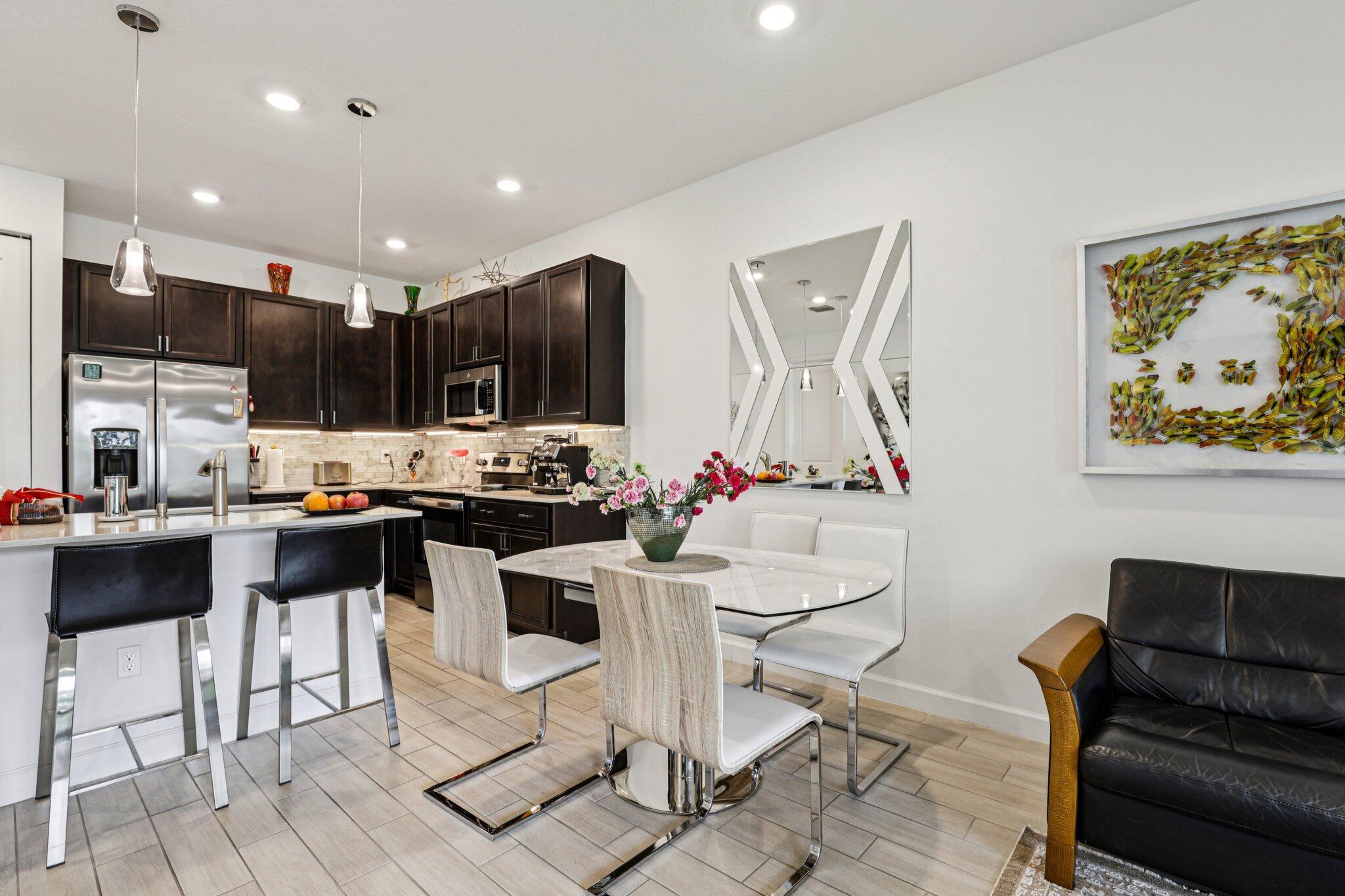 AVALON TRAILS AT VILLAGES - Residential