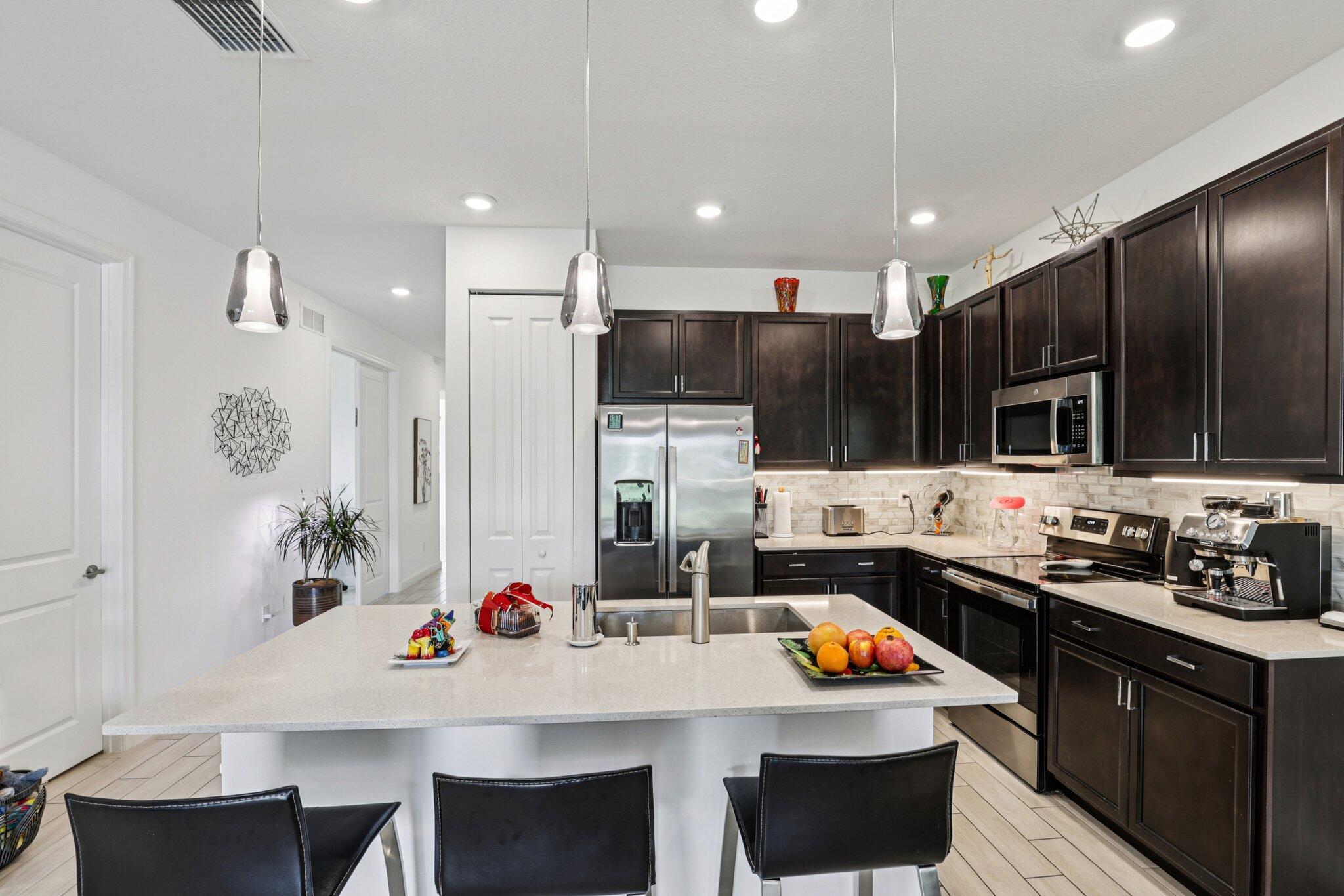 AVALON TRAILS AT VILLAGES - Residential