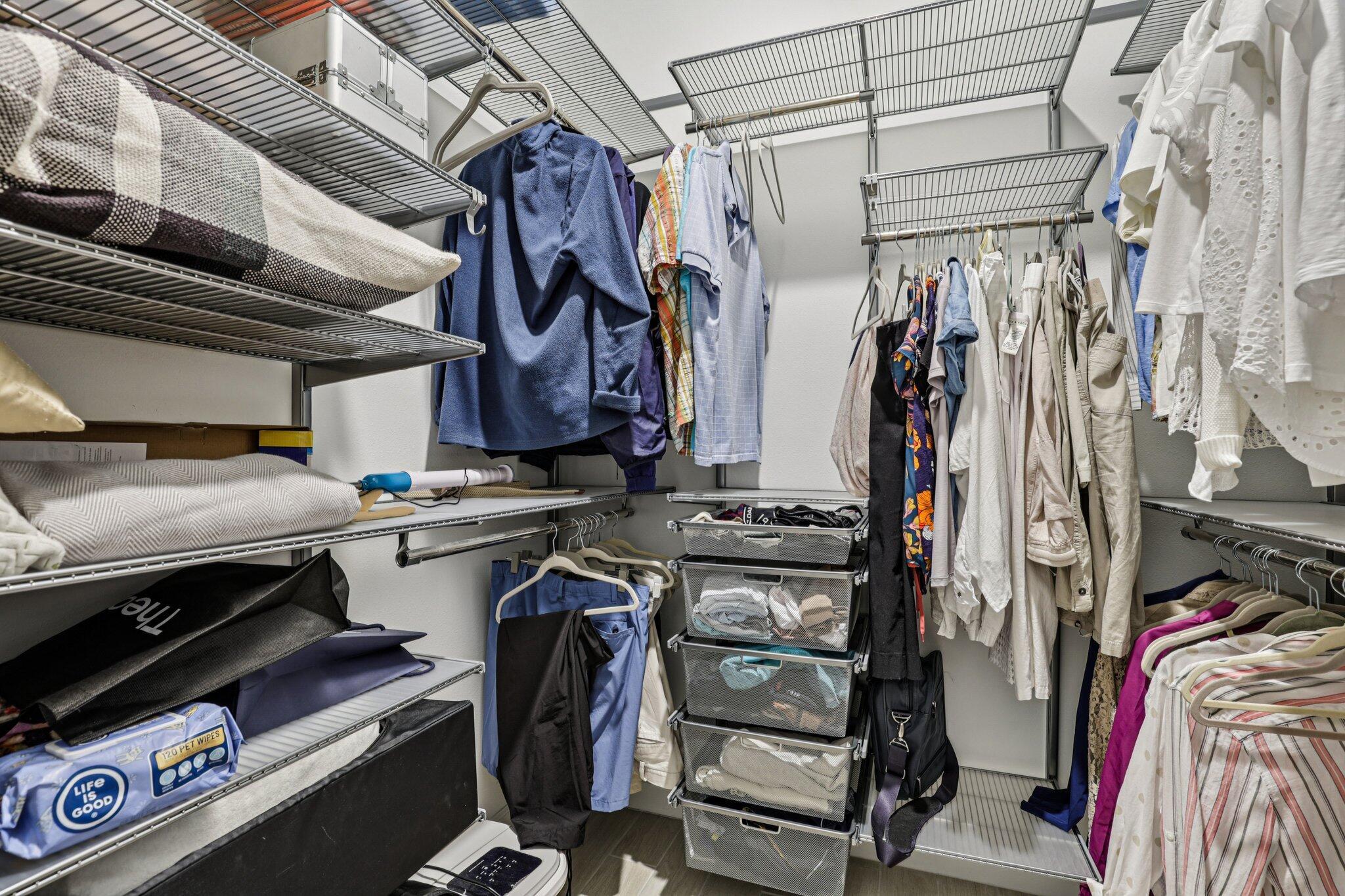 AVALON TRAILS AT VILLAGES - Residential