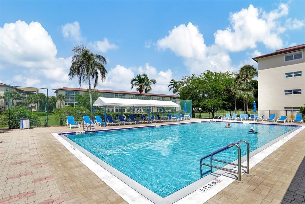 WYNMOOR GOLF VILLAGE - Residential