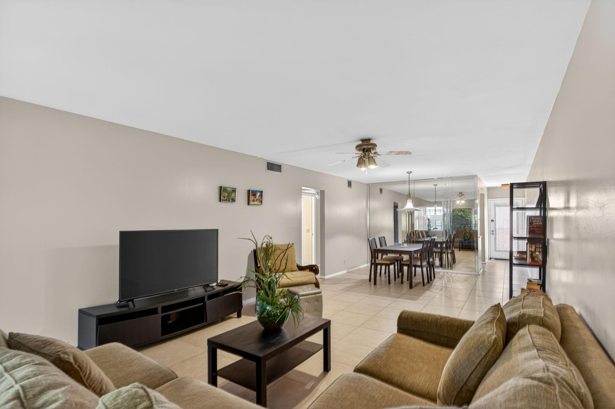 WYNMOOR GOLF VILLAGE - Residential