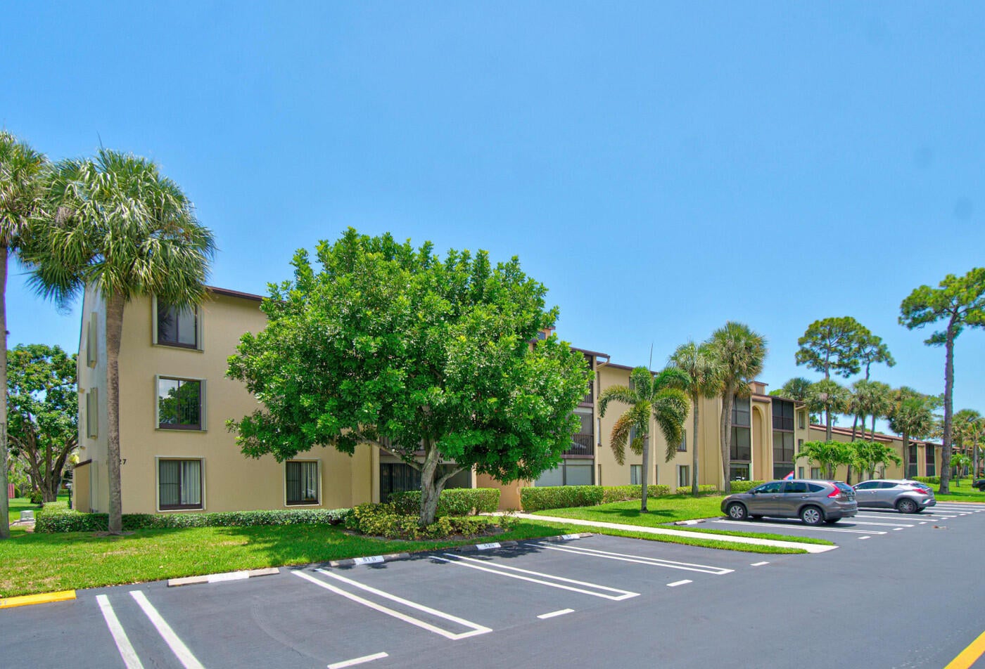 Properties 627 Sea Pine Way A3