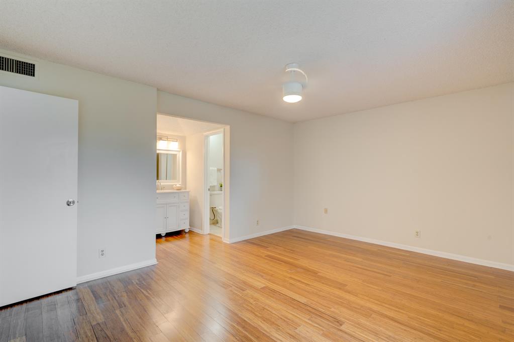 LAGO DEL REY CONDO - Residential