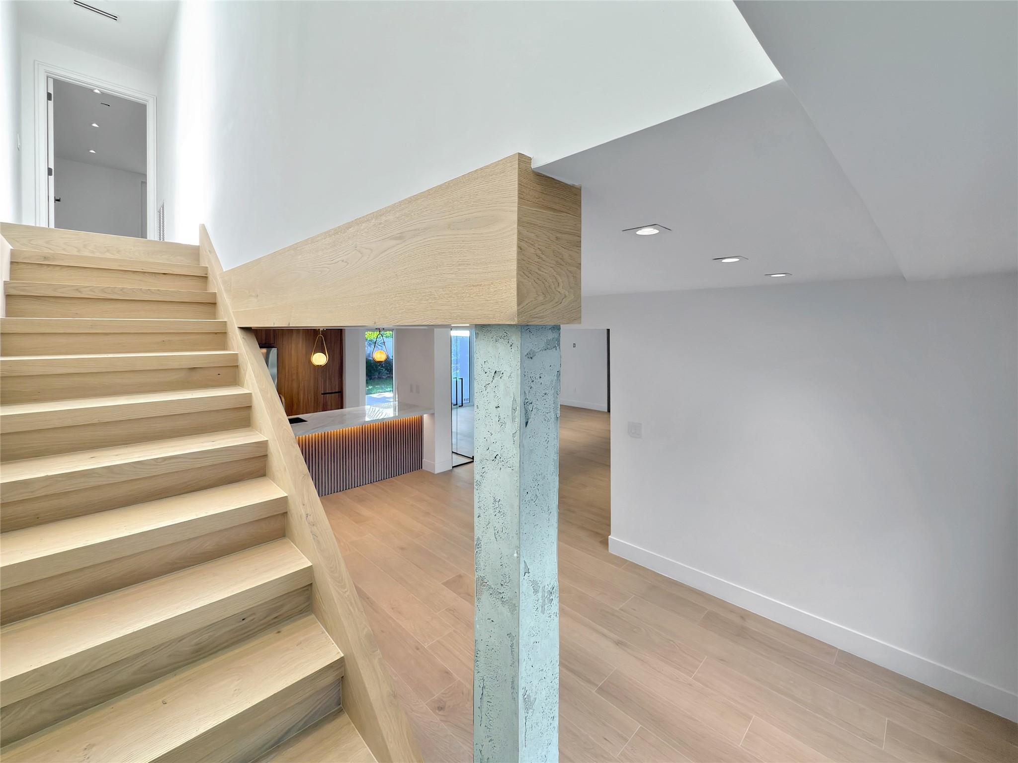 VICTORIA PARK - Residential Lease