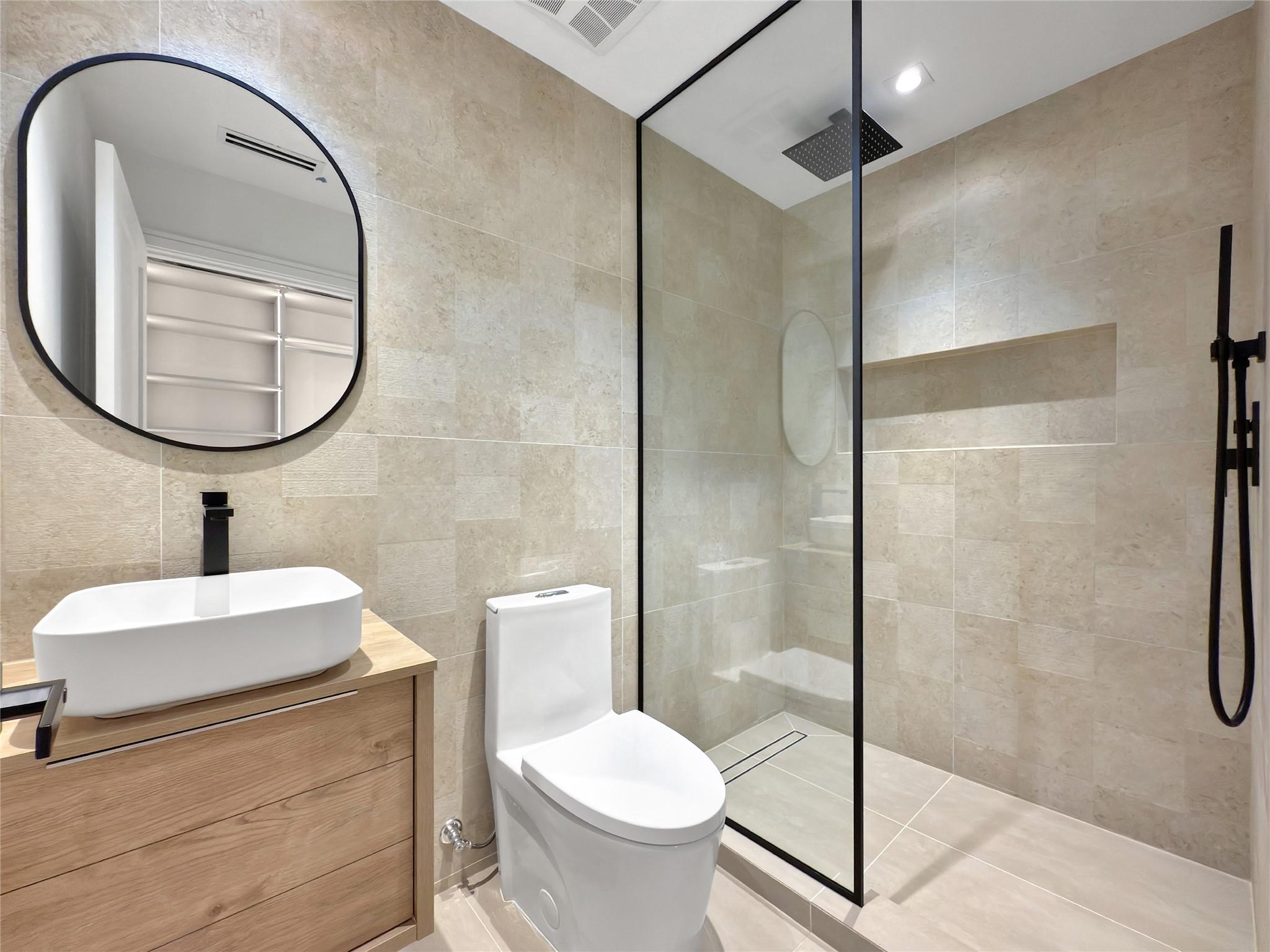 VICTORIA PARK - Residential Lease