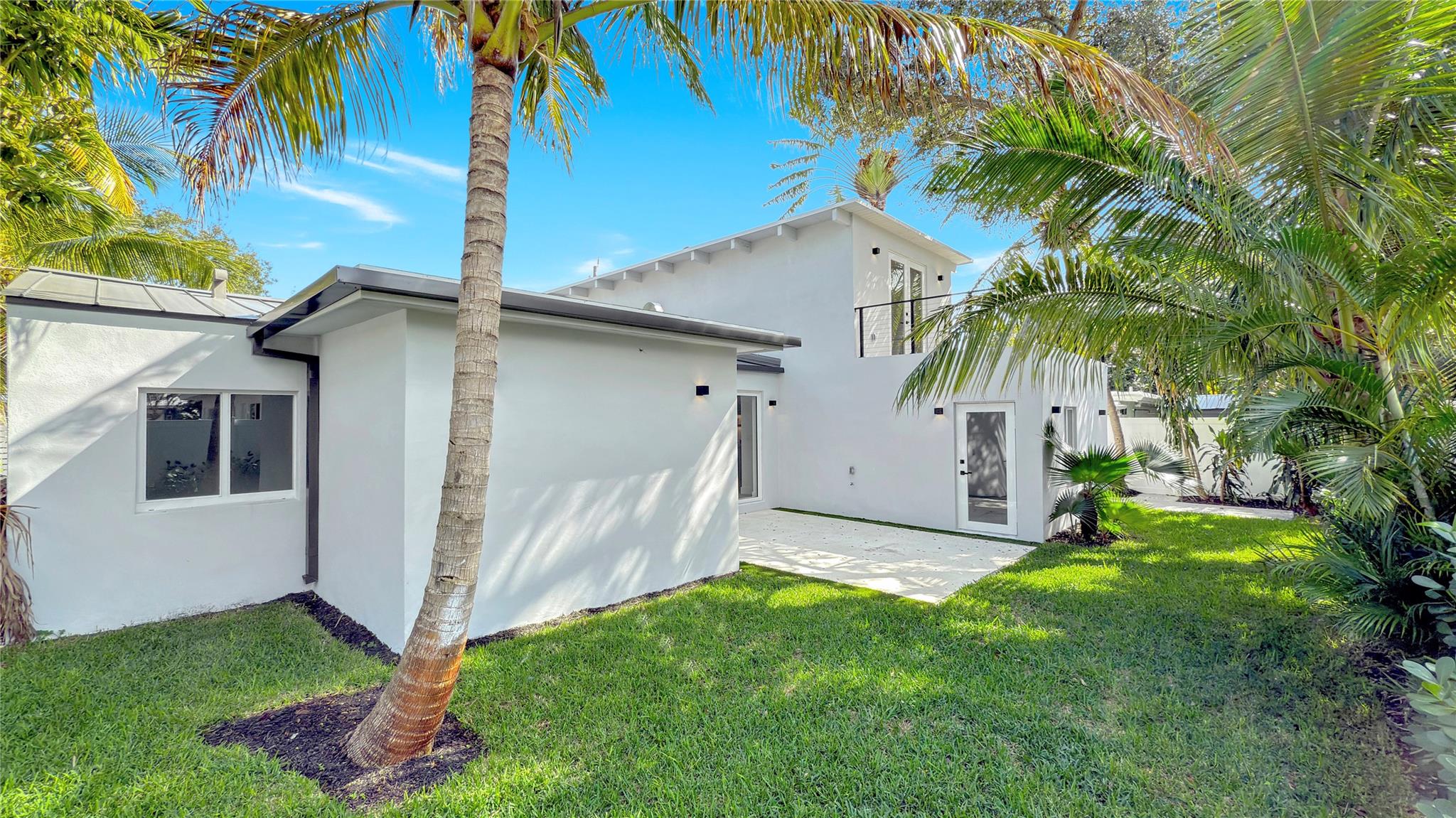 VICTORIA PARK - Residential Lease