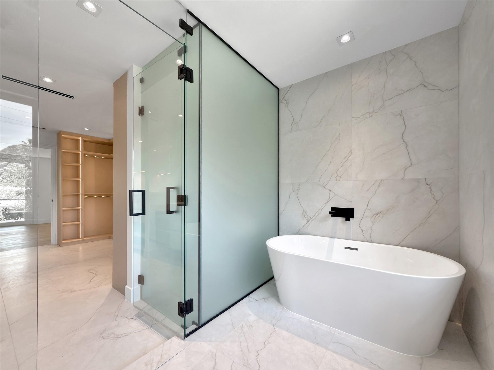 VICTORIA PARK - Residential Lease