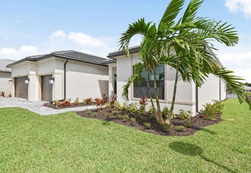 7690 Rhode Island Red Court Stellar 119