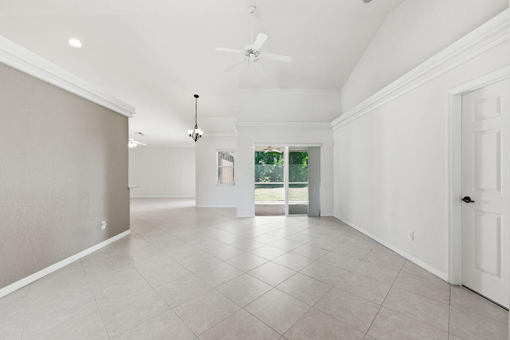 PORT ST LUCIE SECTION 19 - Residential