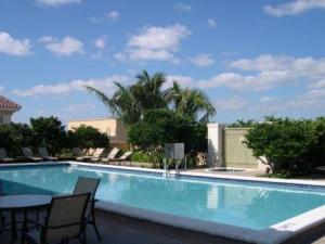 METROPOLITAN CONDO - Residential Lease