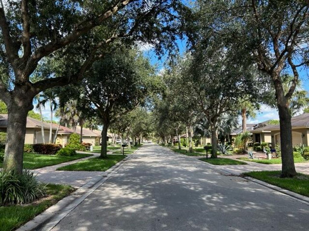 Photo of 7747 Via Grande, Boynton Beach, FL 33437 (MLS # R11165720)