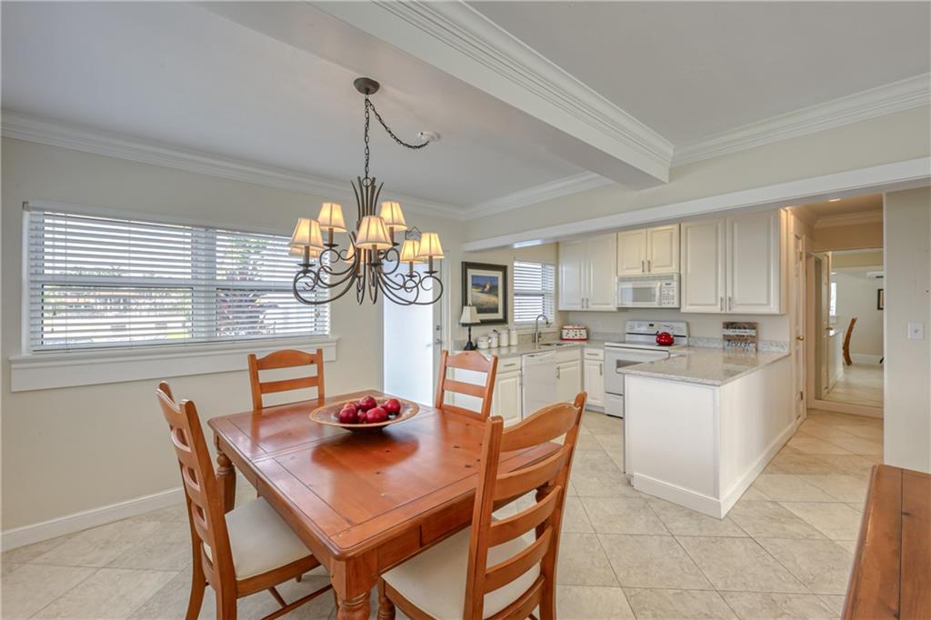 Hillsboro Mile Ocean Apts - Residential