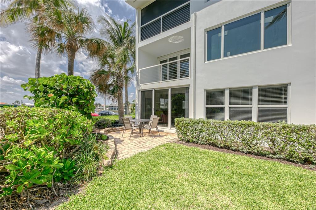 Hillsboro Mile Ocean Apts - Residential