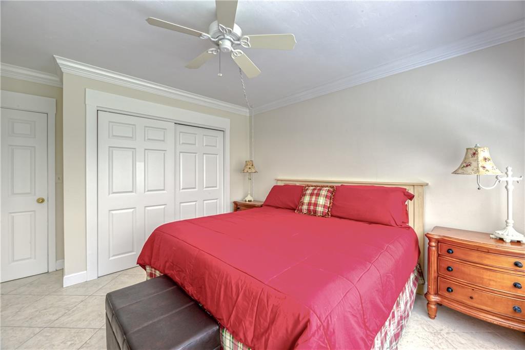 Hillsboro Mile Ocean Apts - Residential
