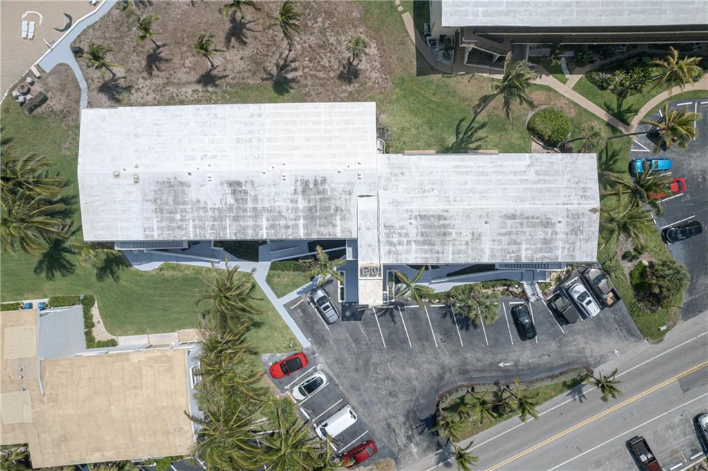 Hillsboro Mile Ocean Apts - Residential