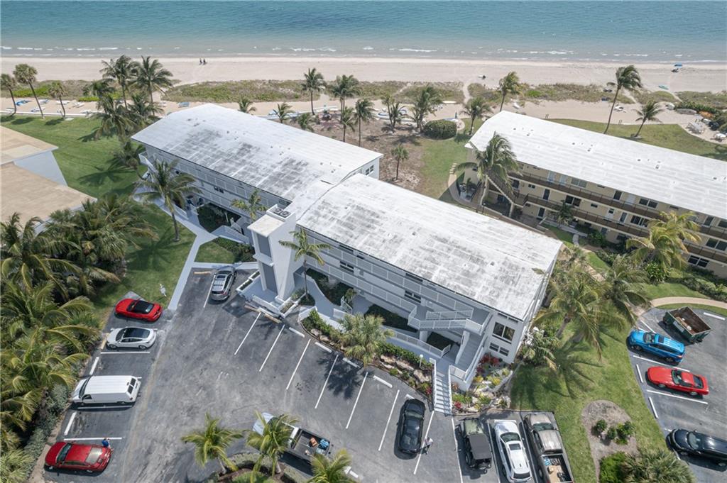 Hillsboro Mile Ocean Apts - Residential