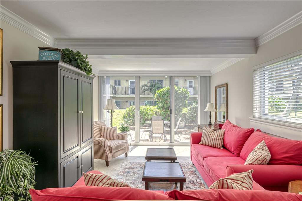 Hillsboro Mile Ocean Apts - Residential