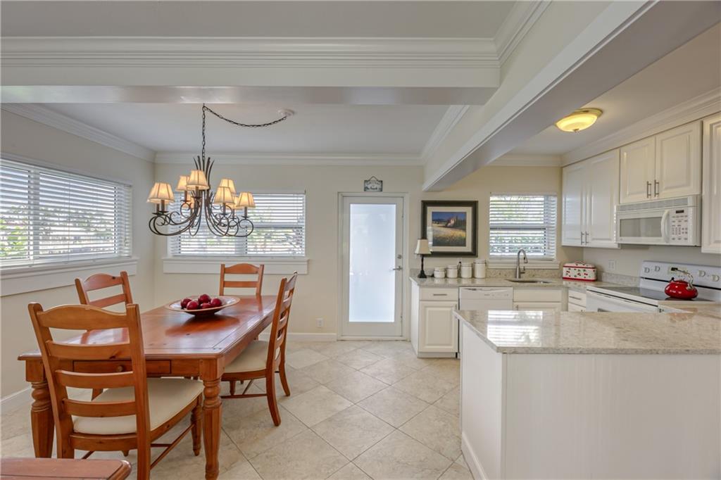 Hillsboro Mile Ocean Apts - Residential