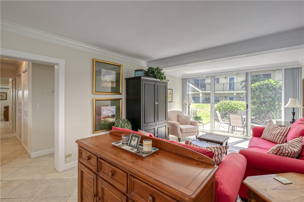 Hillsboro Mile Ocean Apts - Residential