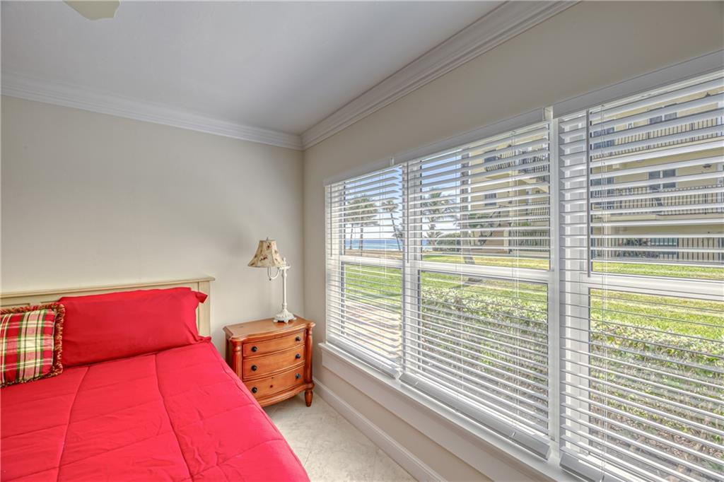 Hillsboro Mile Ocean Apts - Residential