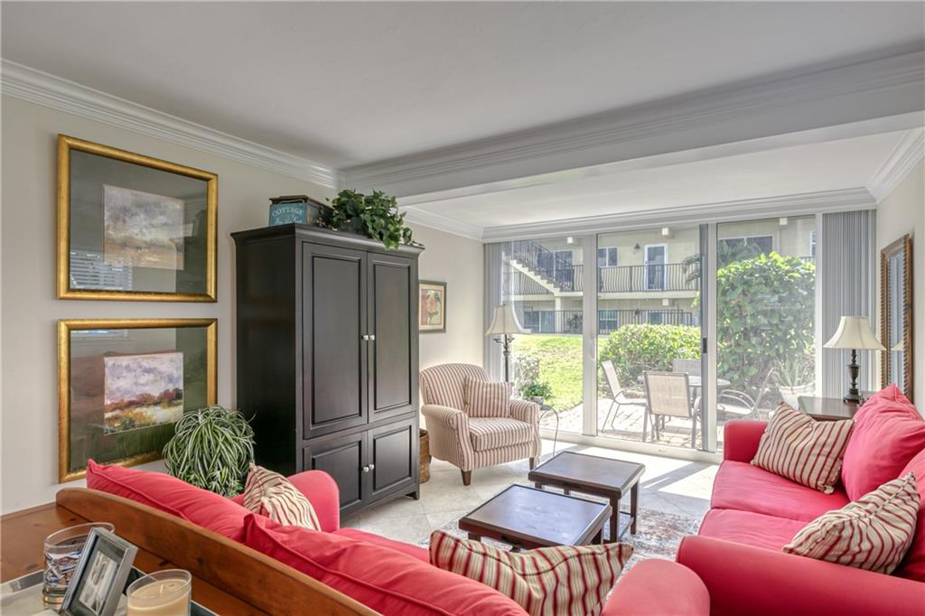 Hillsboro Mile Ocean Apts - Residential