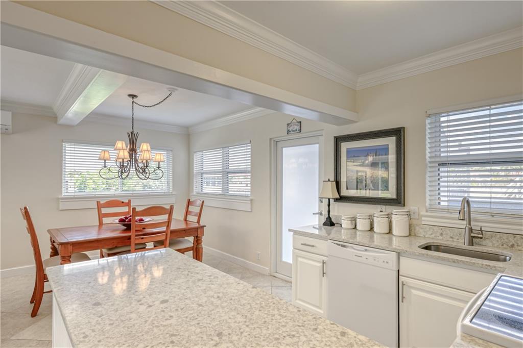 Hillsboro Mile Ocean Apts - Residential