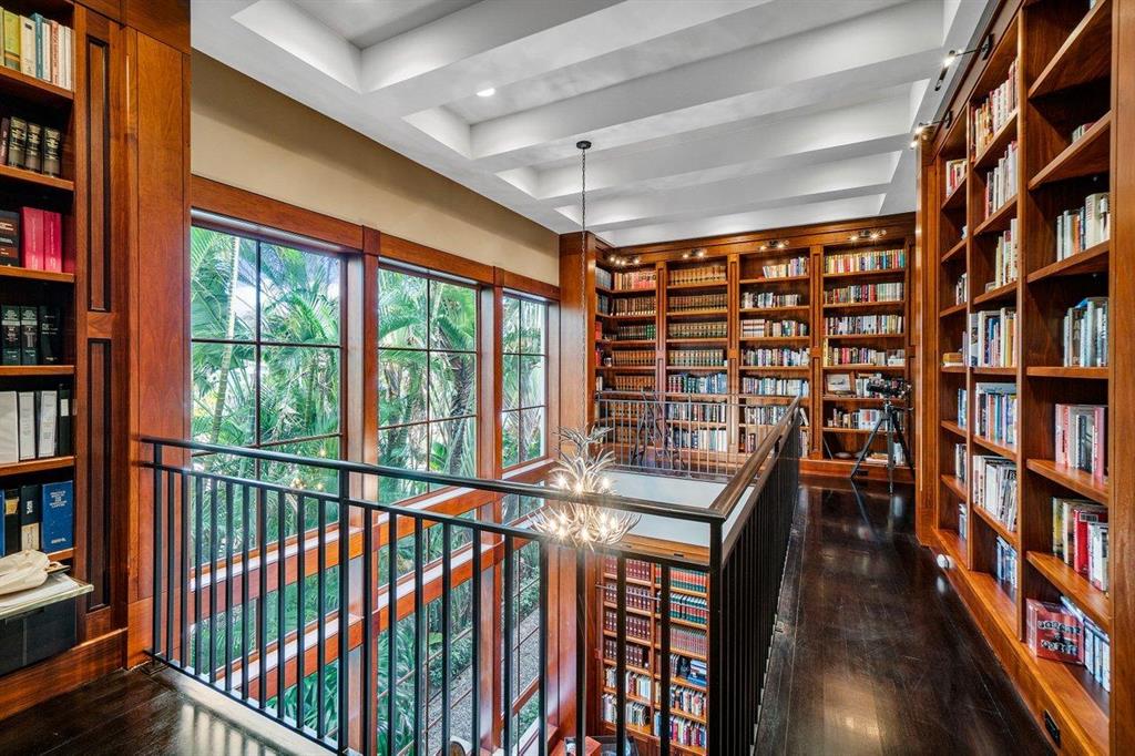 S/D OF 9-46-43 IN - Residential