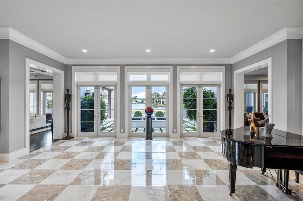 S/D OF 9-46-43 IN - Residential