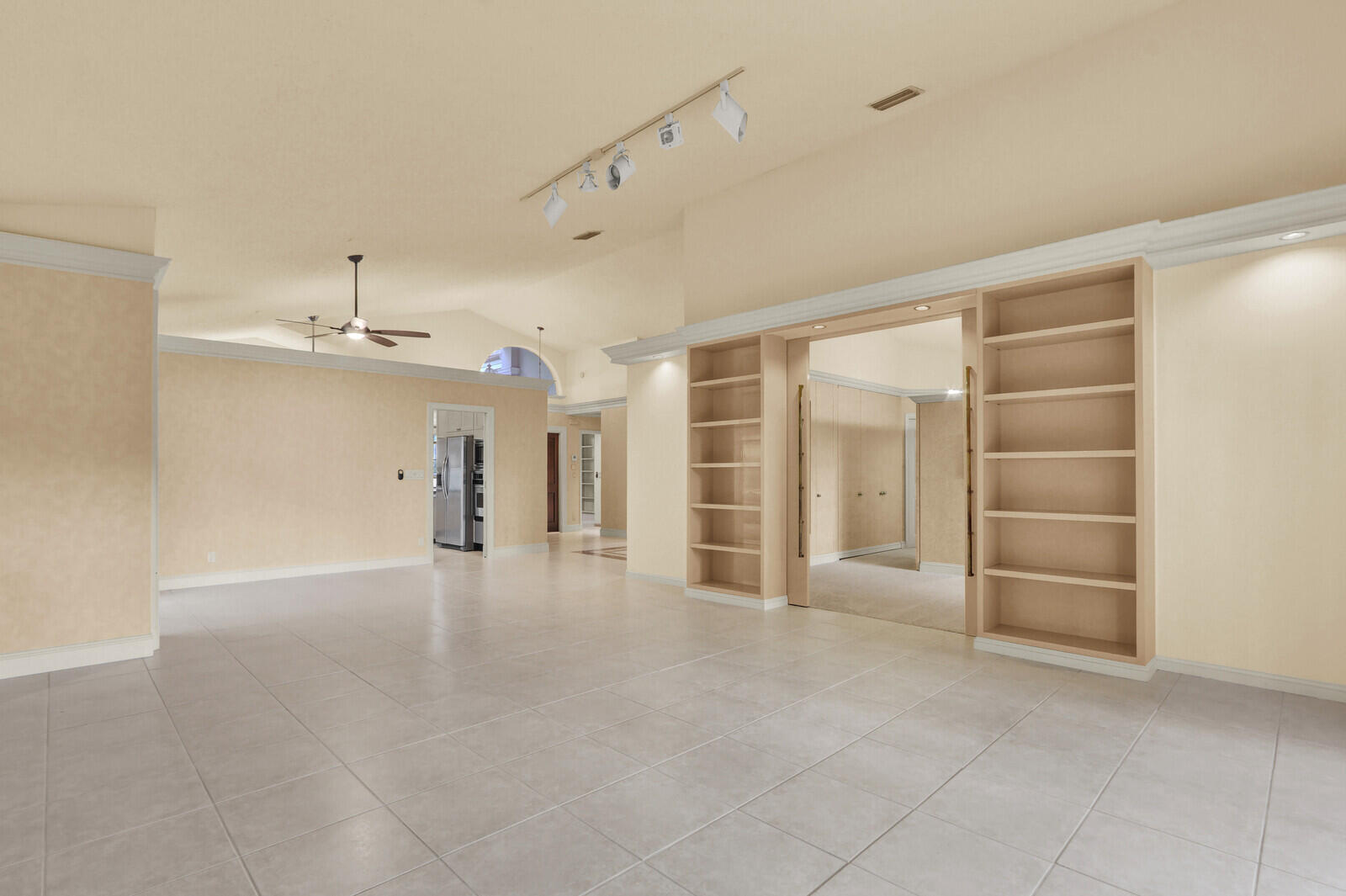 EASTPOINTE SUB 13A - Residential Lease