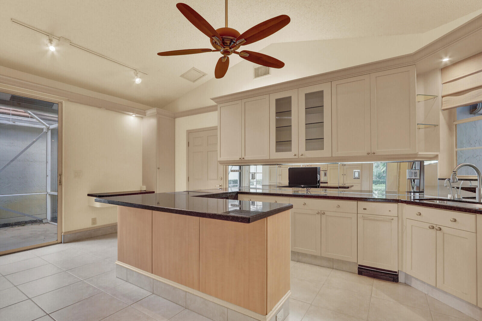 EASTPOINTE SUB 13A - Residential Lease