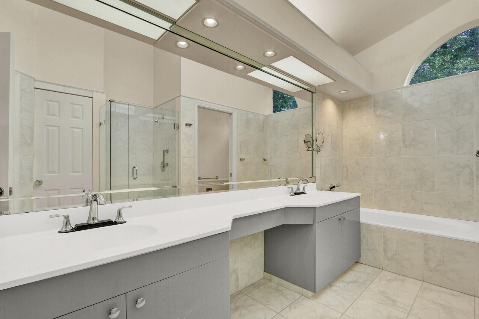EASTPOINTE SUB 13A - Residential Lease