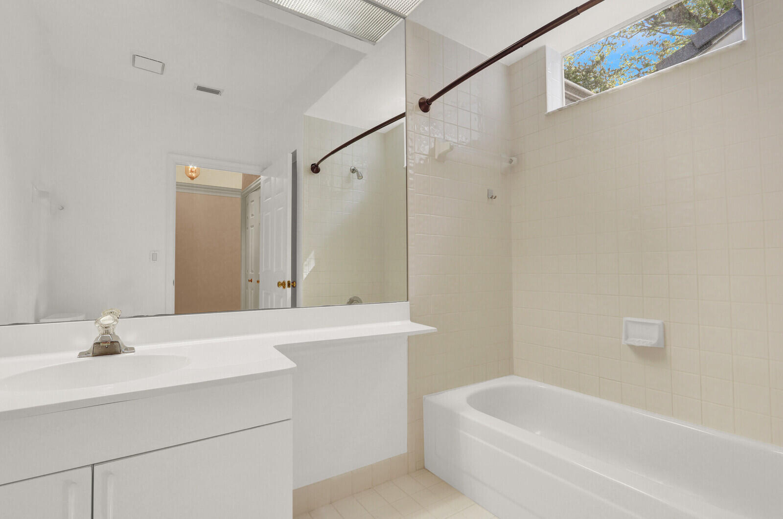 EASTPOINTE SUB 13A - Residential Lease