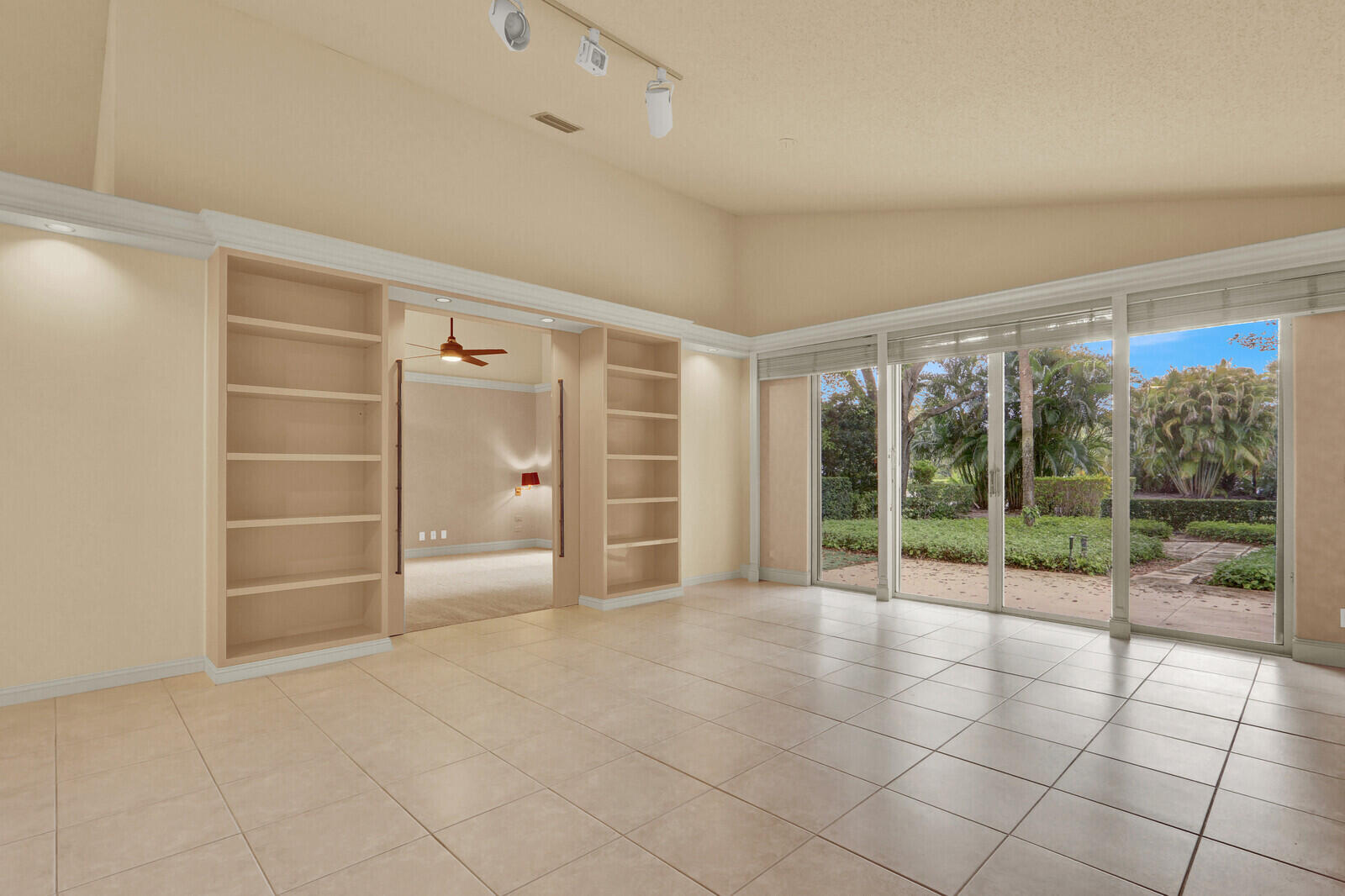 EASTPOINTE SUB 13A - Residential Lease