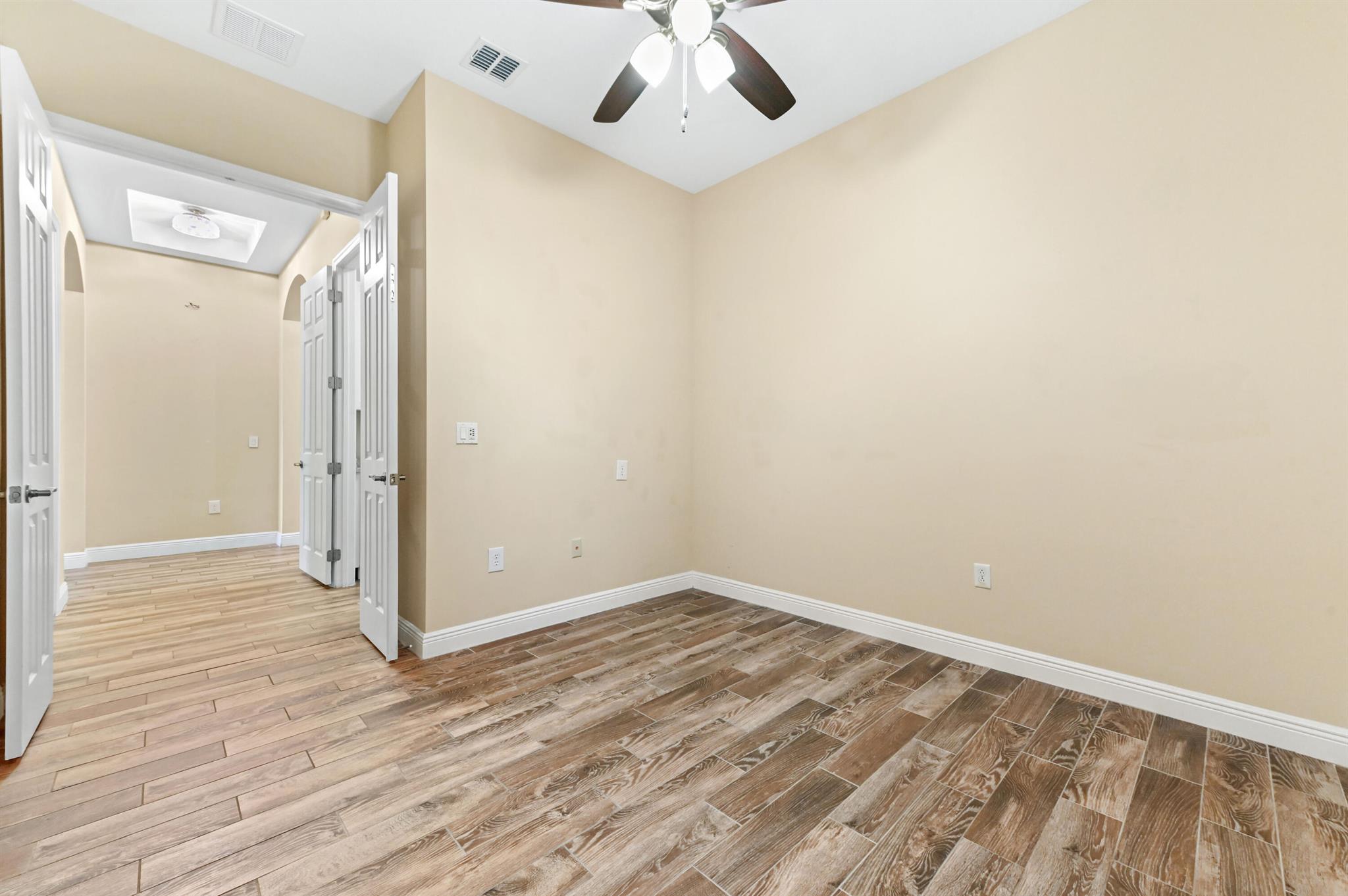 PORTOSOL - Residential Lease