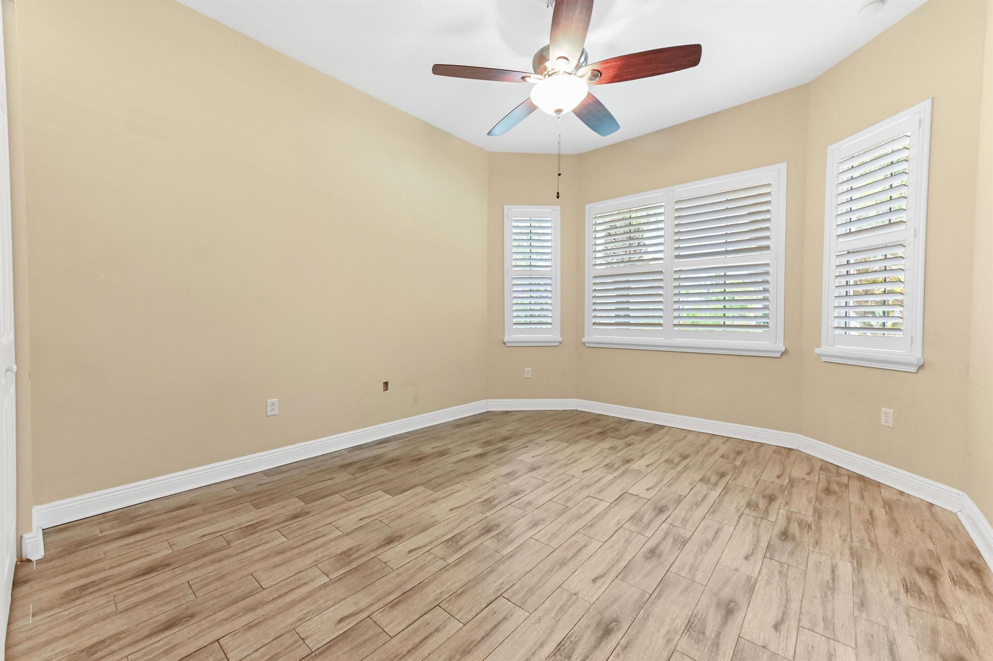 PORTOSOL - Residential Lease