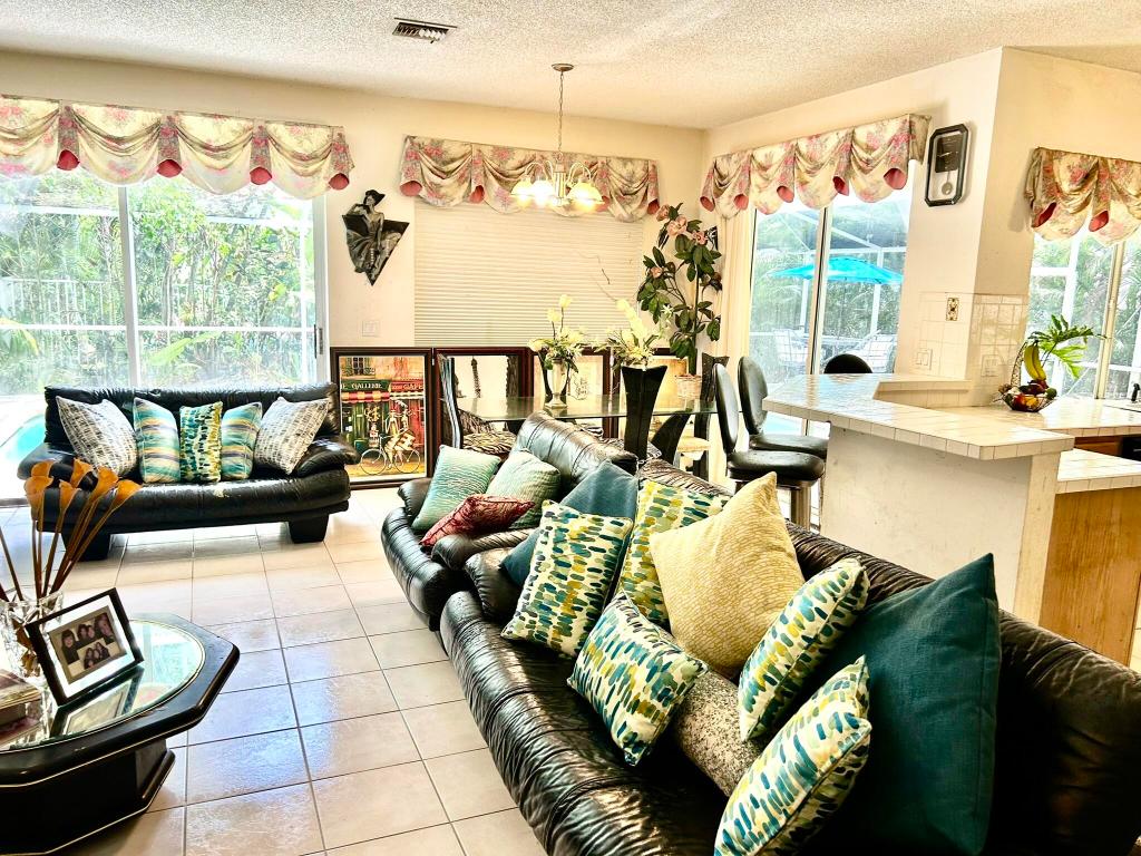 EMBASSY LAKES PHASE II - Residential