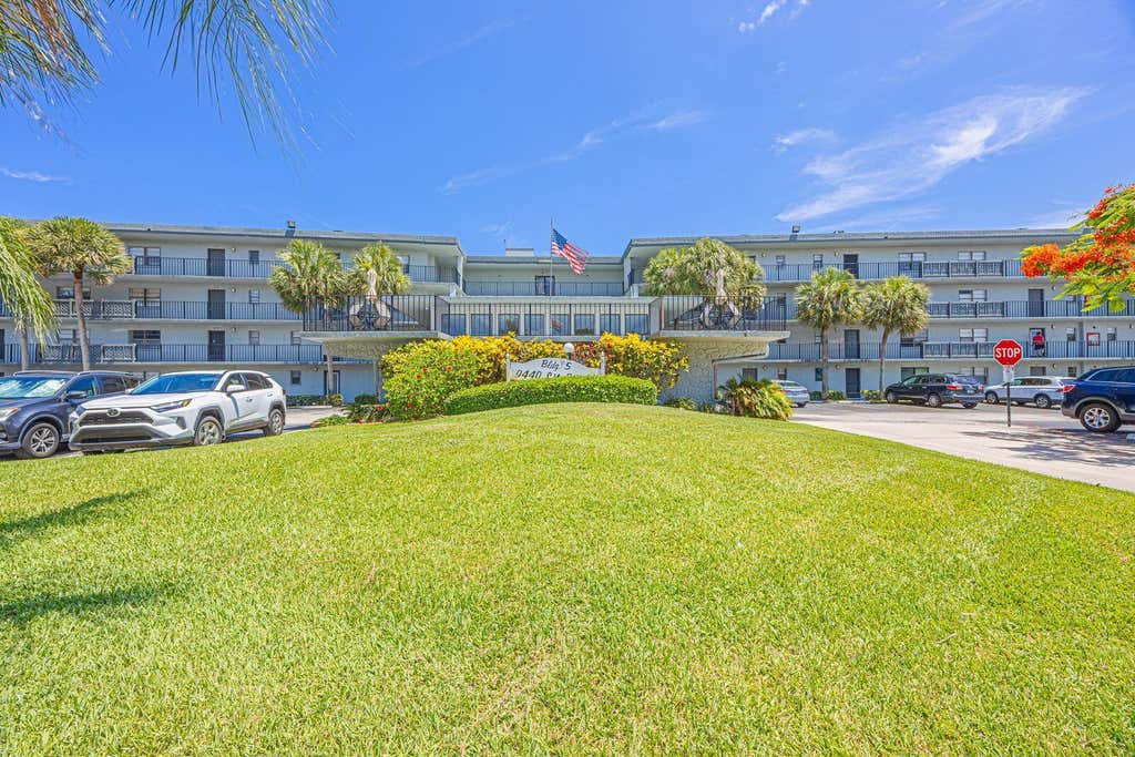 Photo of 9440 SW 8th Street #417, Boca Raton, FL 33428 (MLS # B26044194)
